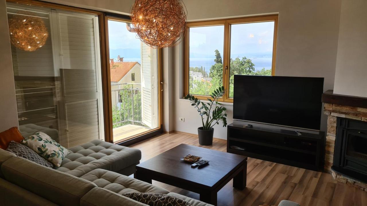 Villa Amalia Apartments Malinska Esterno foto