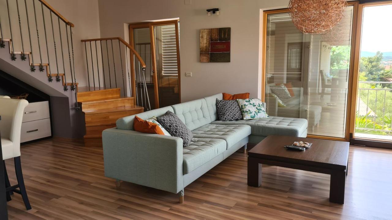 Villa Amalia Apartments Malinska Esterno foto