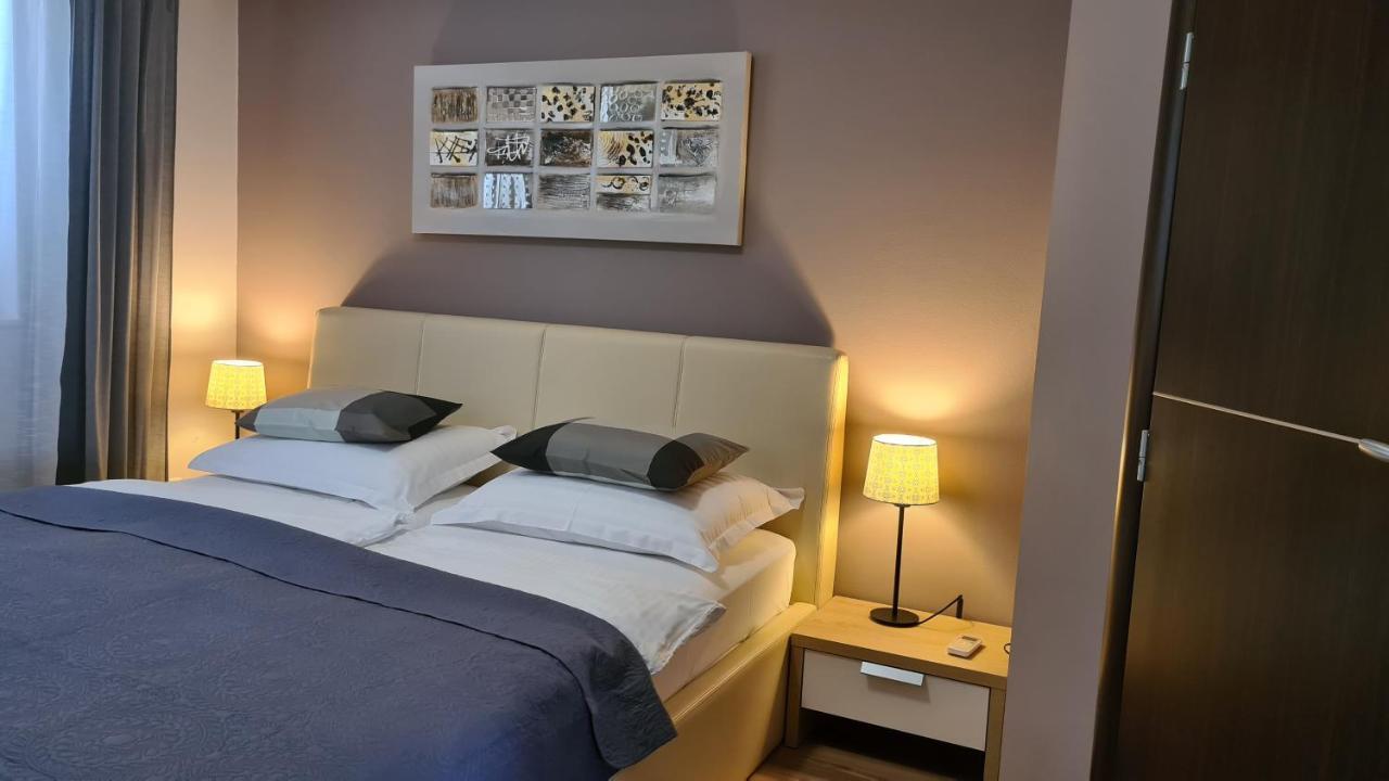 Villa Amalia Apartments Malinska Esterno foto