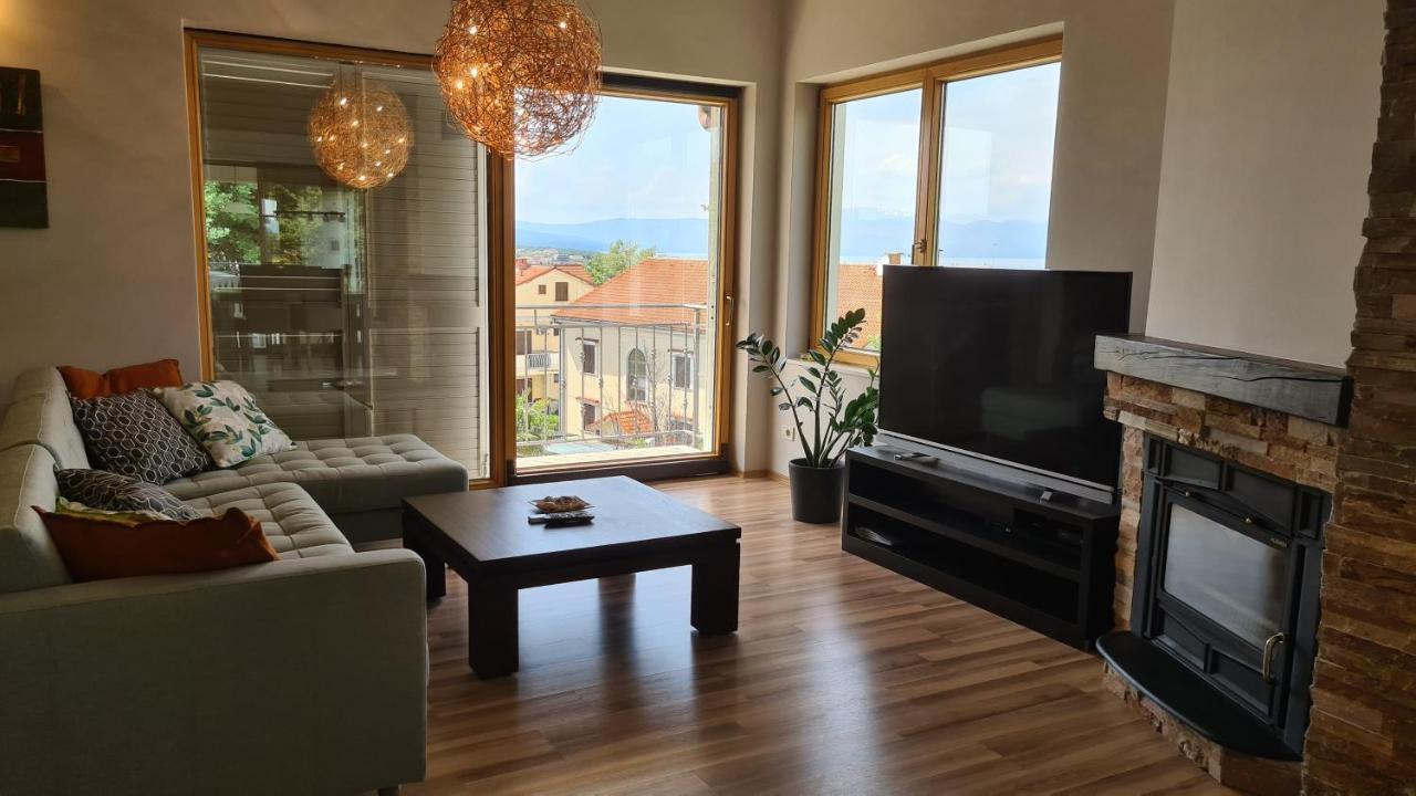 Villa Amalia Apartments Malinska Esterno foto