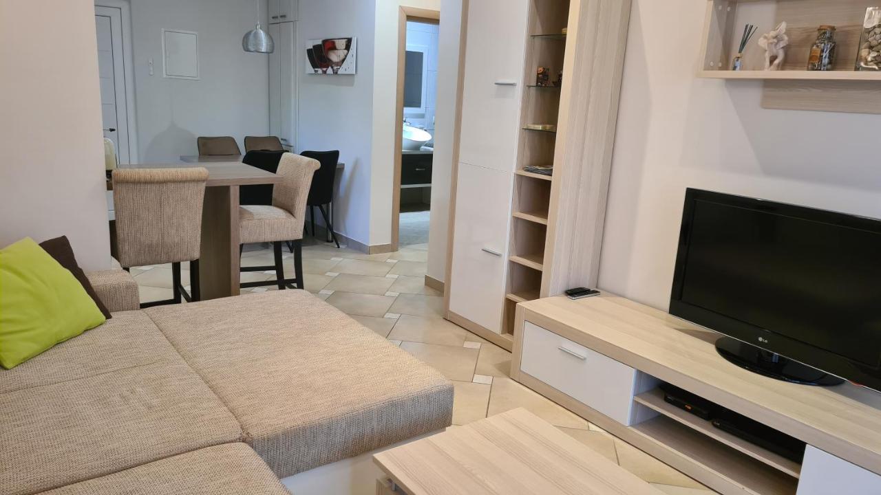 Villa Amalia Apartments Malinska Esterno foto