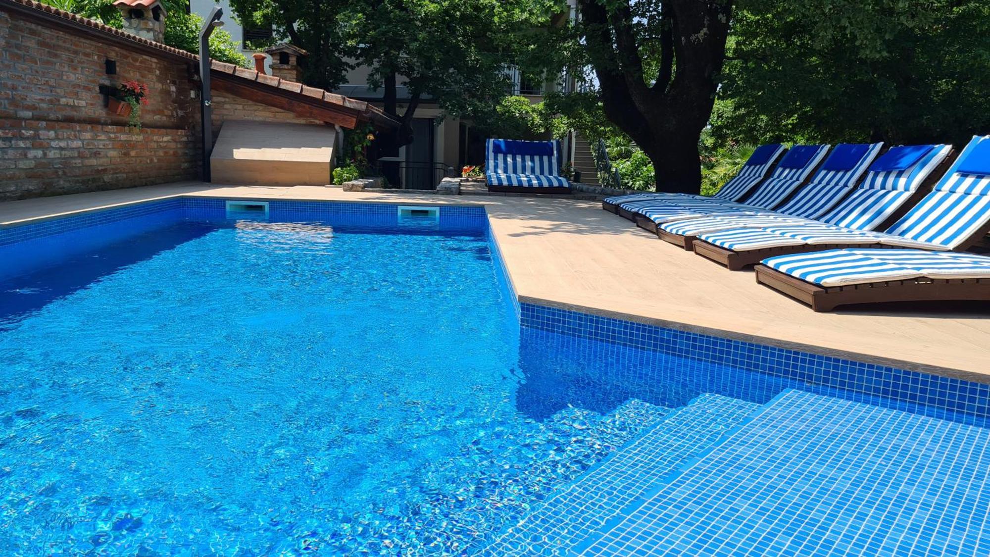 Villa Amalia Apartments Malinska Esterno foto