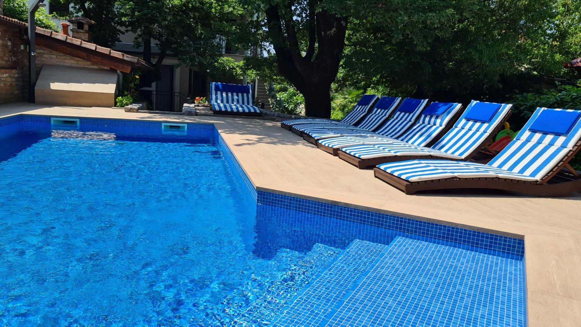 Villa Amalia Apartments Malinska Esterno foto